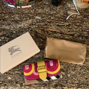 Burberry pop color Wallet